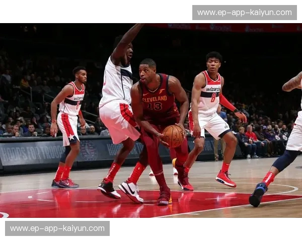 冰与火的圣诞礼赞：当克利夫兰骑士遇上金州勇士，那段被时光铭刻的巅峰岁月